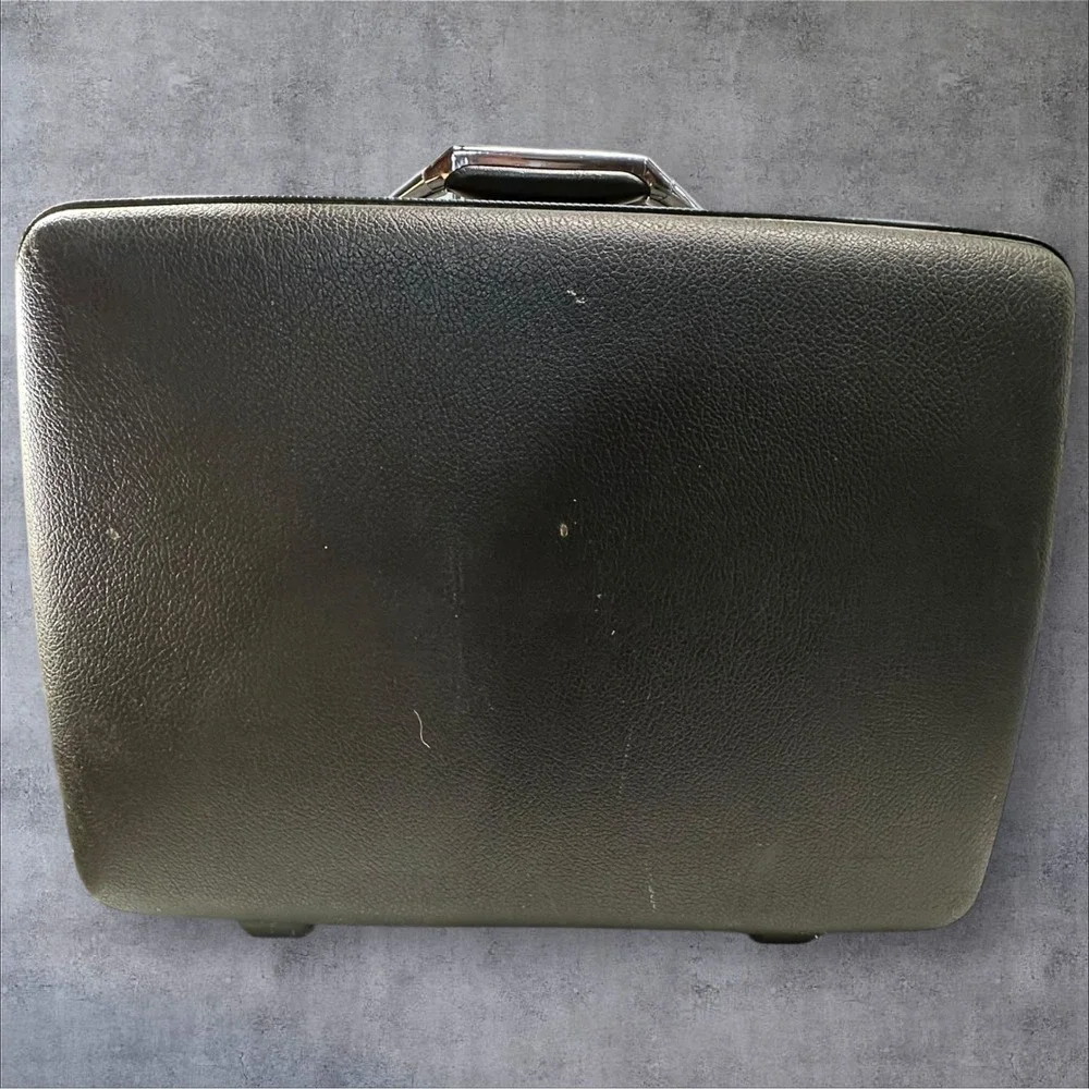 Vintage American Tourister Dark Green Tiara Hard Case‎ Luggage 21 X 15 X 7